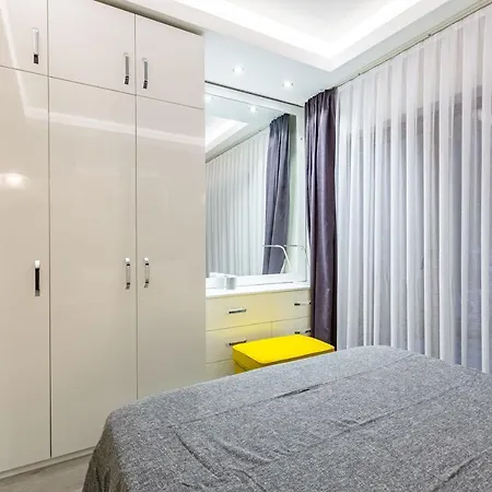 Apartment Missafir Exquisite Flat With Backyard And Excellent Location Near Trendy Attractions In Nisantasi, Sisli